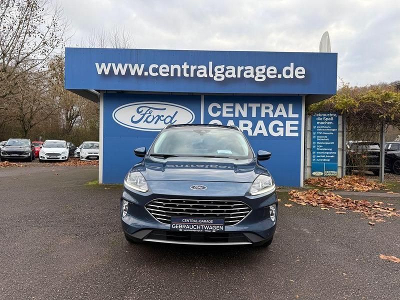 Gebraucht Ford Kuga Titanium 150 PS (110 kW) 2023 Blau SUV