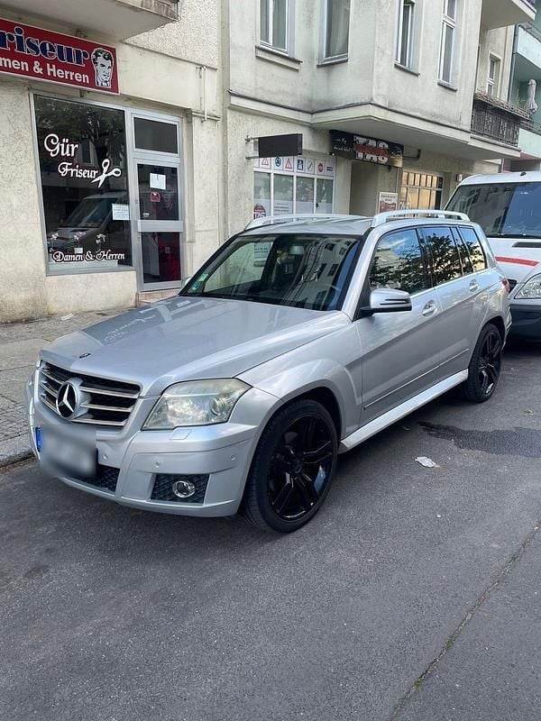 Silber Gebraucht 2009 Mercedes GLK320 SUV | 10.550 € (Fairer Preis) - Bild 1/4