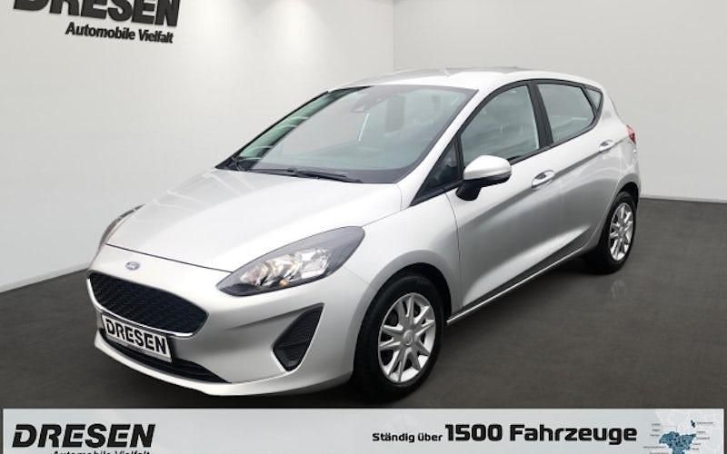 Gebraucht Ford Fiesta Cool & Connect 100 PS (73 kW) 2022 Silber Limousine