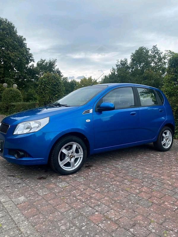 Gebraucht Chevrolet Aveo 101 PS (74 kW) 2010 Blau Kleinwagen