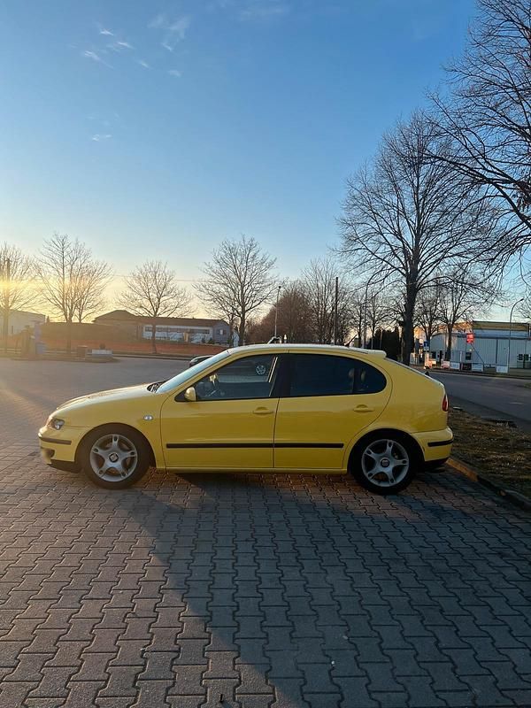 Gebraucht Seat Leon 125 PS (91 kW) 2002 Gelb Kleinwagen