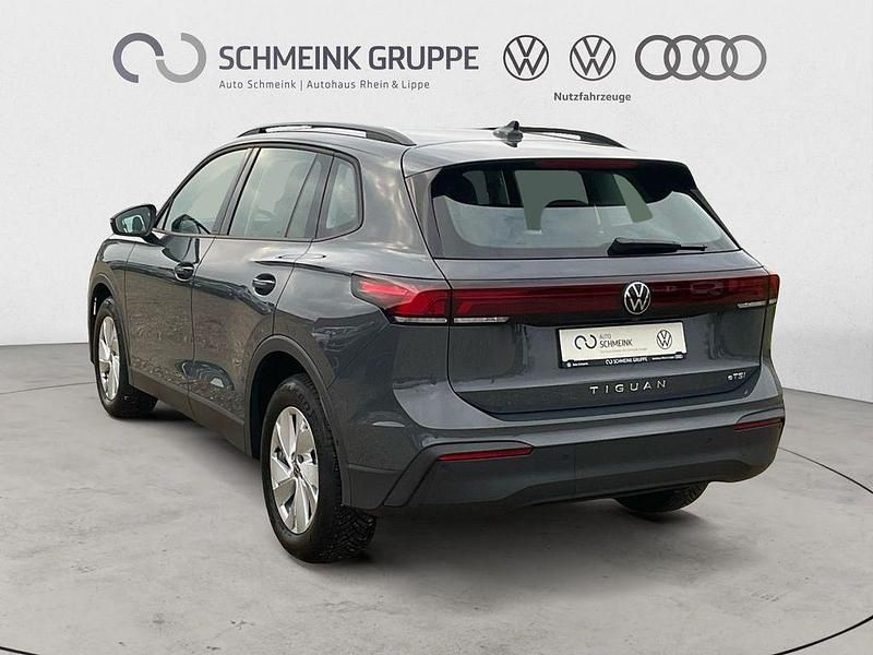 Gebraucht VW Tiguan 131 PS (96 kW) 2025 Delfingrau metallic SUV
