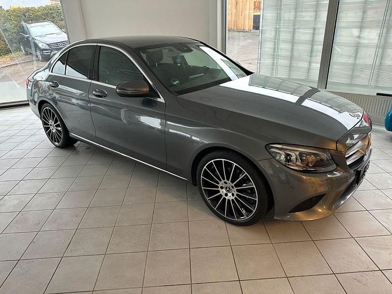Gebraucht Mercedes C220 194 PS (142 kW) 2019 Grau Limousine