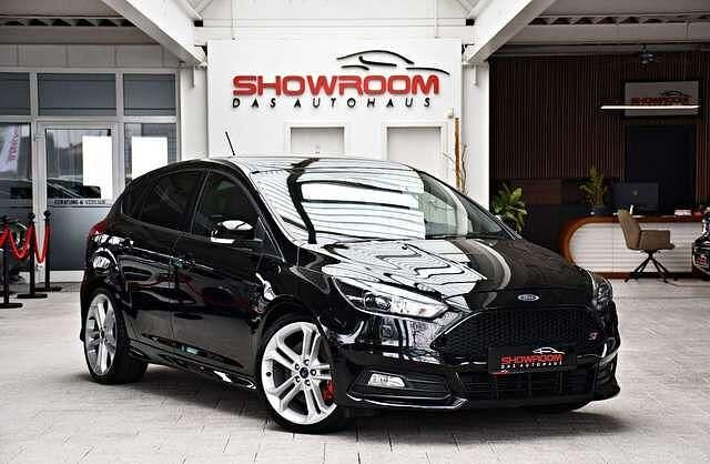 Gebraucht Ford Focus ST 250 PS (183 kW) 2017 Schwarz Limousine