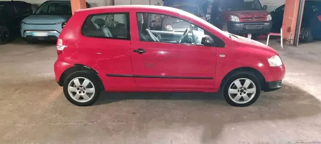 Gebraucht VW Fox 58 PS (42 kW) 2005 Rot Kleinwagen