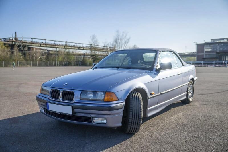 Violet Gebraucht 1996 BMW 320 Cabriolet Cabrio | 9.900 € (Teuer) - Bild 1/4