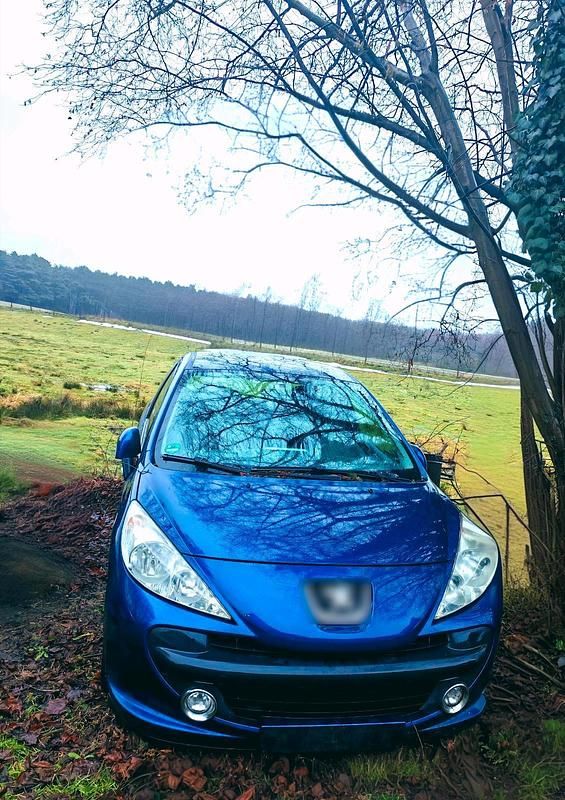 Gebraucht Peugeot 207 73 PS (53 kW) 2008 Blau Kleinwagen