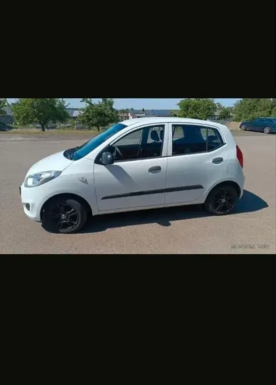 Gebraucht Hyundai i10 Edition 69 PS (50 kW) 2013 Weiß Kleinwagen