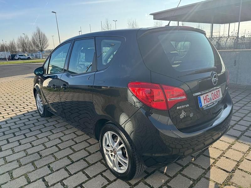 Gebraucht Opel Meriva Edition 110 PS (80 kW) 2015 Schwarz Van / Kleinbus