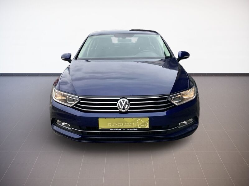 Gebraucht VW Passat Comfortline 150 PS (110 kW) 2017 Atlantic blue Limousine