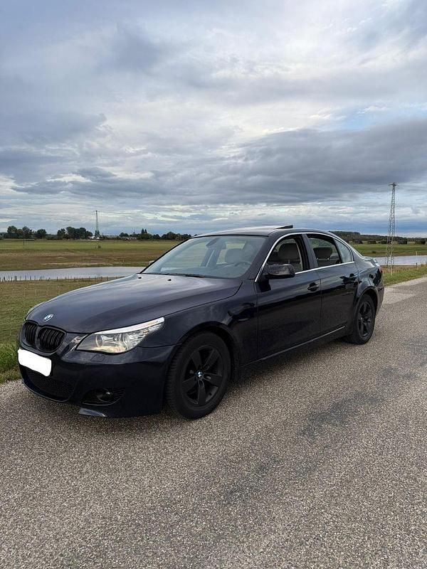 Blau Gebraucht 2008 BMW 523 Limousine | 4.990 € (Superpreis) - Bild 1/4