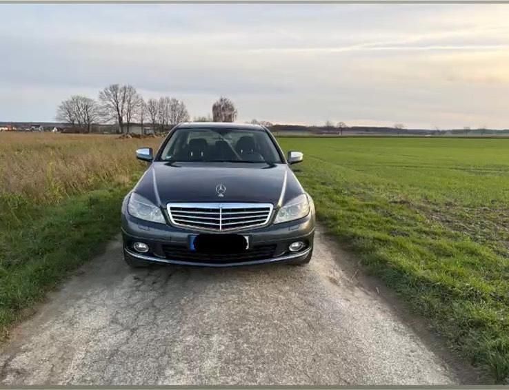 Gebraucht Mercedes C320 224 PS (164 kW) 2009 Andere farben Limousine