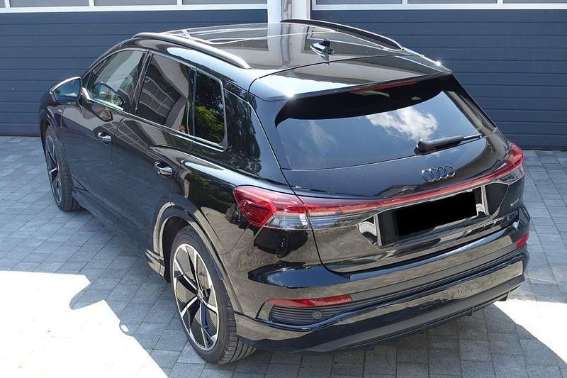 Gebraucht Audi Q4 e-tron S-Line 219 kW (299 PS) 2023 Mythosschwarz SUV