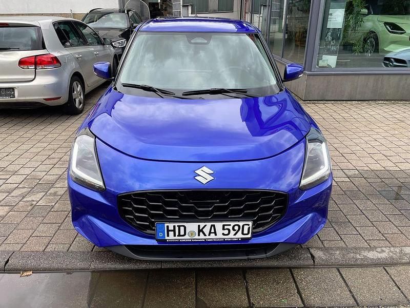 Gebraucht Suzuki Swift Comfort+ 83 PS (61 kW) 2025 Blau Kleinwagen