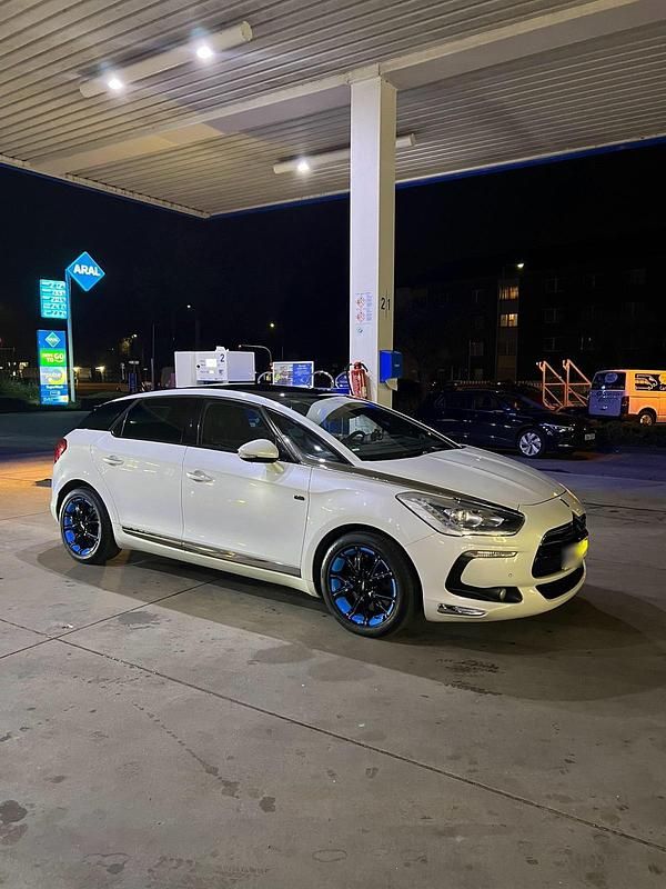 Gebraucht Citroën DS5 200 PS (147 kW) 2012 Weiß Kleinwagen