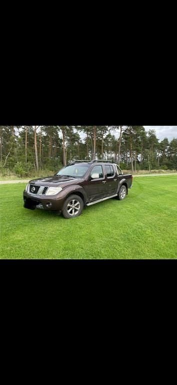Braun Gebraucht 2015 Nissan Navara Abholung | 13.990 € (Guter Preis) - Bild 1/4