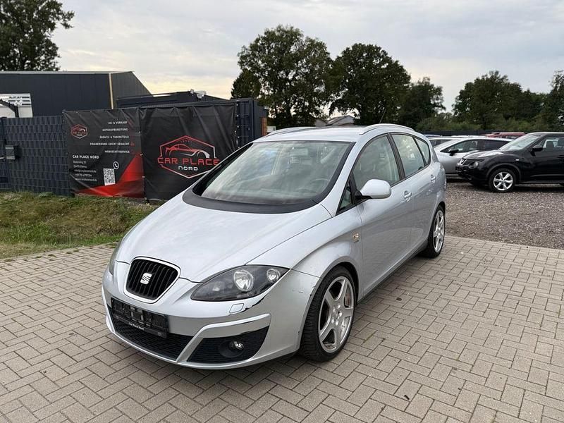 Silber Gebraucht 2010 Seat Altea XL Stylance Van / Kleinbus | 3.500 € (Fairer Preis) - Bild 1/4