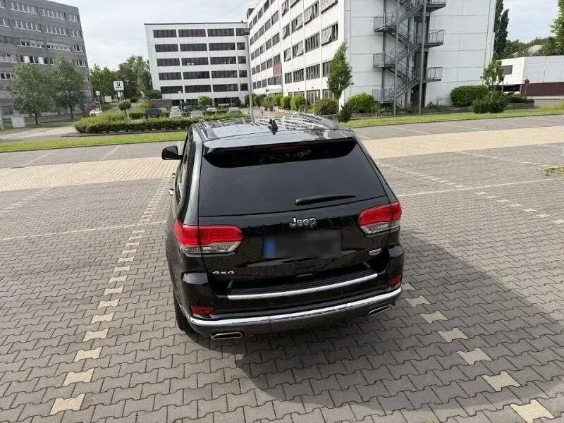Gebraucht Jeep Grand Cherokee Summit 250 PS (183 kW) 2017 Schwarz SUV