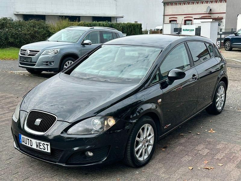 Schwarz Gebraucht 2012 Seat Leon Copa Limousine | 4.950 € (Superpreis) - Bild 1/4