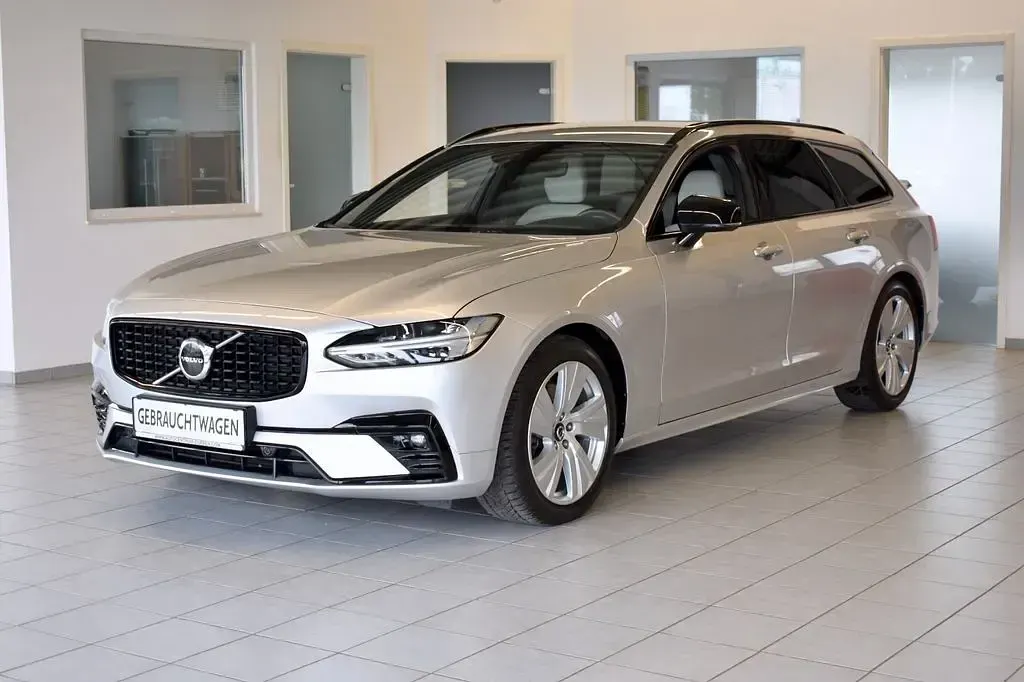Gebraucht Volvo V90 R-Design 197 PS (144 kW) 2021 Bright silver metallic / metal Kombi