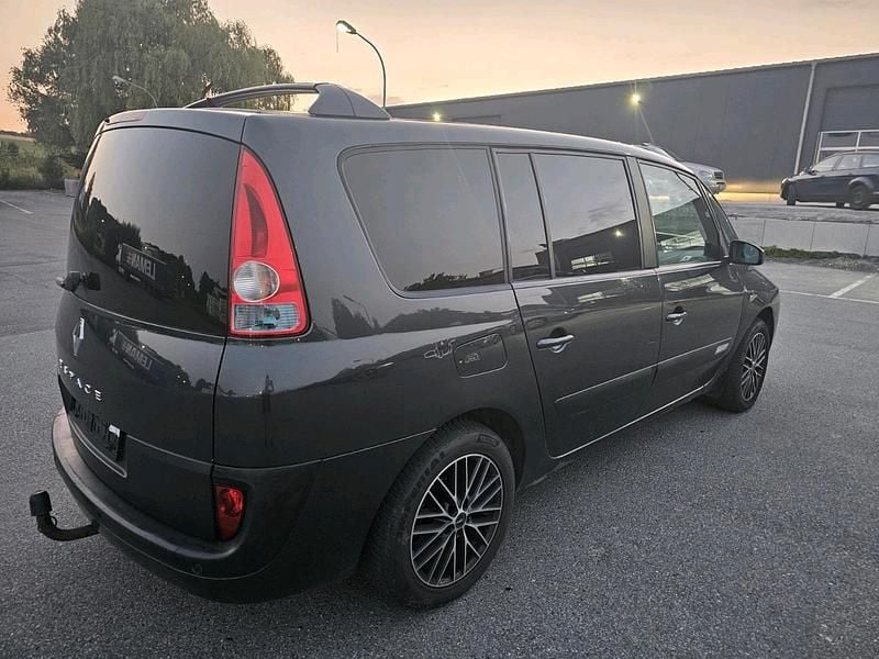 Schwarz Gebraucht 2006 Renault Espace Van / Kleinbus | 2.450 € (Etwas zu teuer) - Bild 1/4