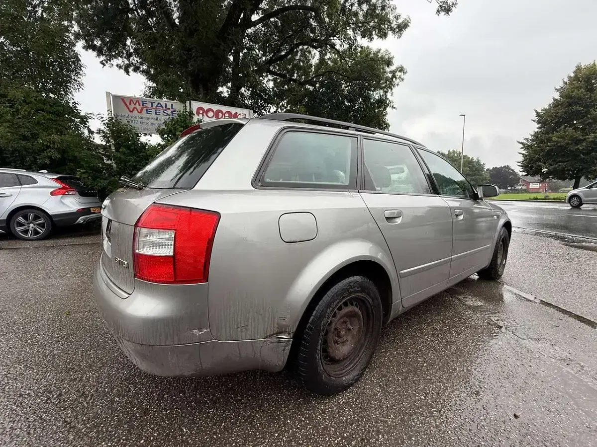 Gebraucht Audi A4 101 PS (74 kW) 2003 Grau Kombi