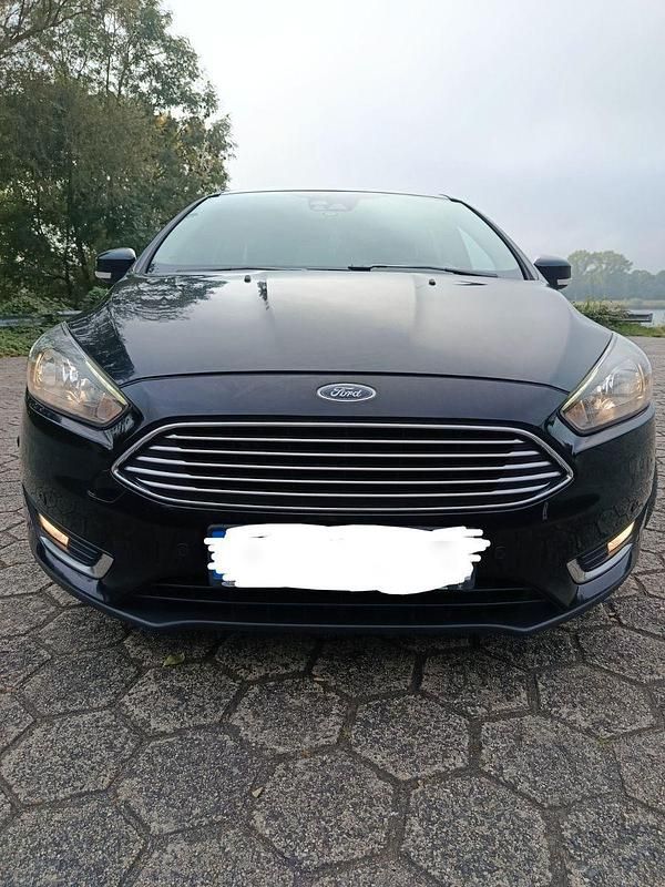 Schwarz Gebraucht 2018 Ford Focus Titanium Kombi | 9.300 € (Guter Preis) - Bild 1/4
