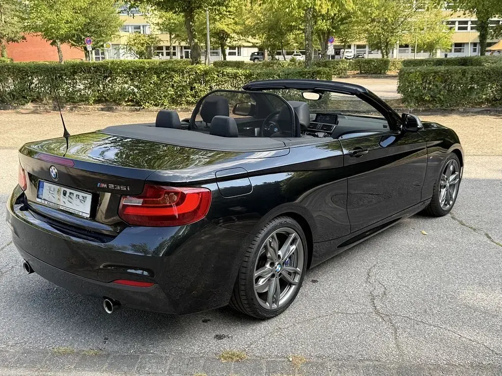 Gebraucht BMW M235 Sport Line 326 PS (239 kW) 2015 Schwarz Cabrio