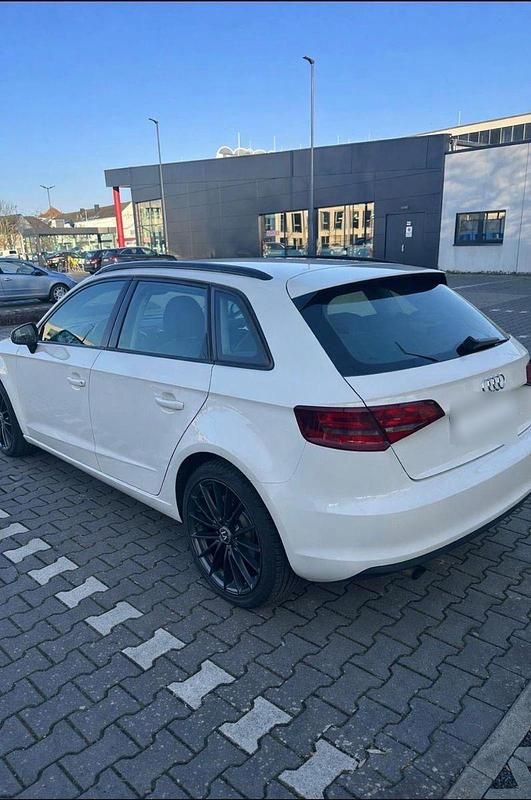 Gebraucht Audi A3 Ambition 110 PS (80 kW) 2013 Weiß Limousine