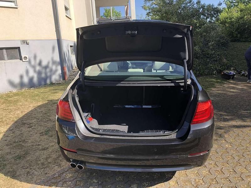 Gebraucht BMW 525 211 PS (155 kW) 2012 Schwarz Limousine