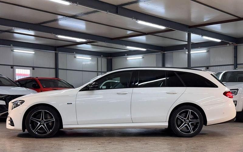 Gebraucht Mercedes E300 194 PS (142 kW) 2019 Weiß Kombi