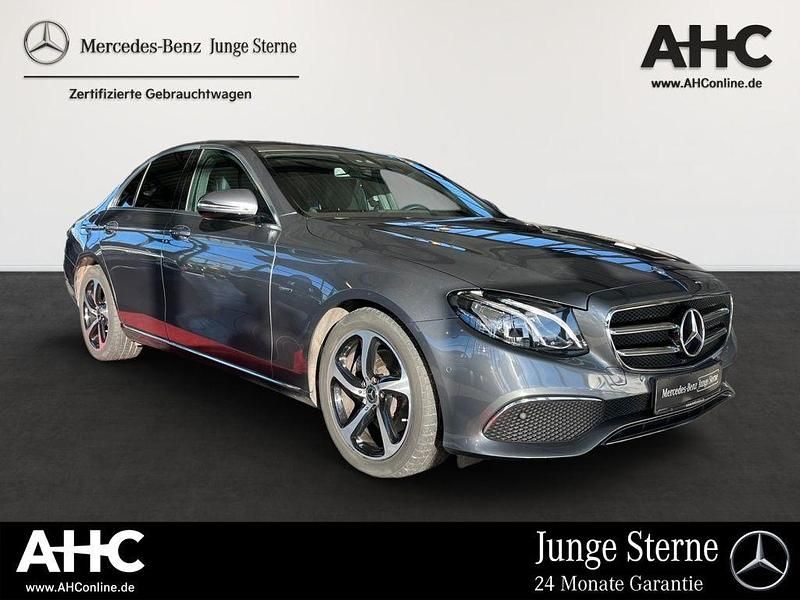 Gebraucht Mercedes E220 194 PS (142 kW) 2020 Selenitgrau metallic Limousine
