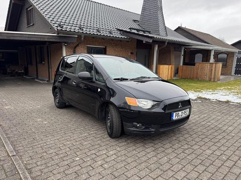 Gebraucht Mitsubishi Colt Inform 95 PS (69 kW) 2010 Schwarz Kleinwagen