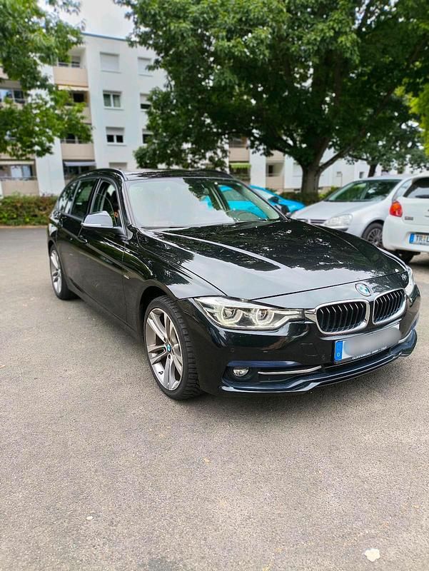 Gebraucht BMW 318 Sport Line 150 PS (110 kW) 2018 Schwarz Kombi