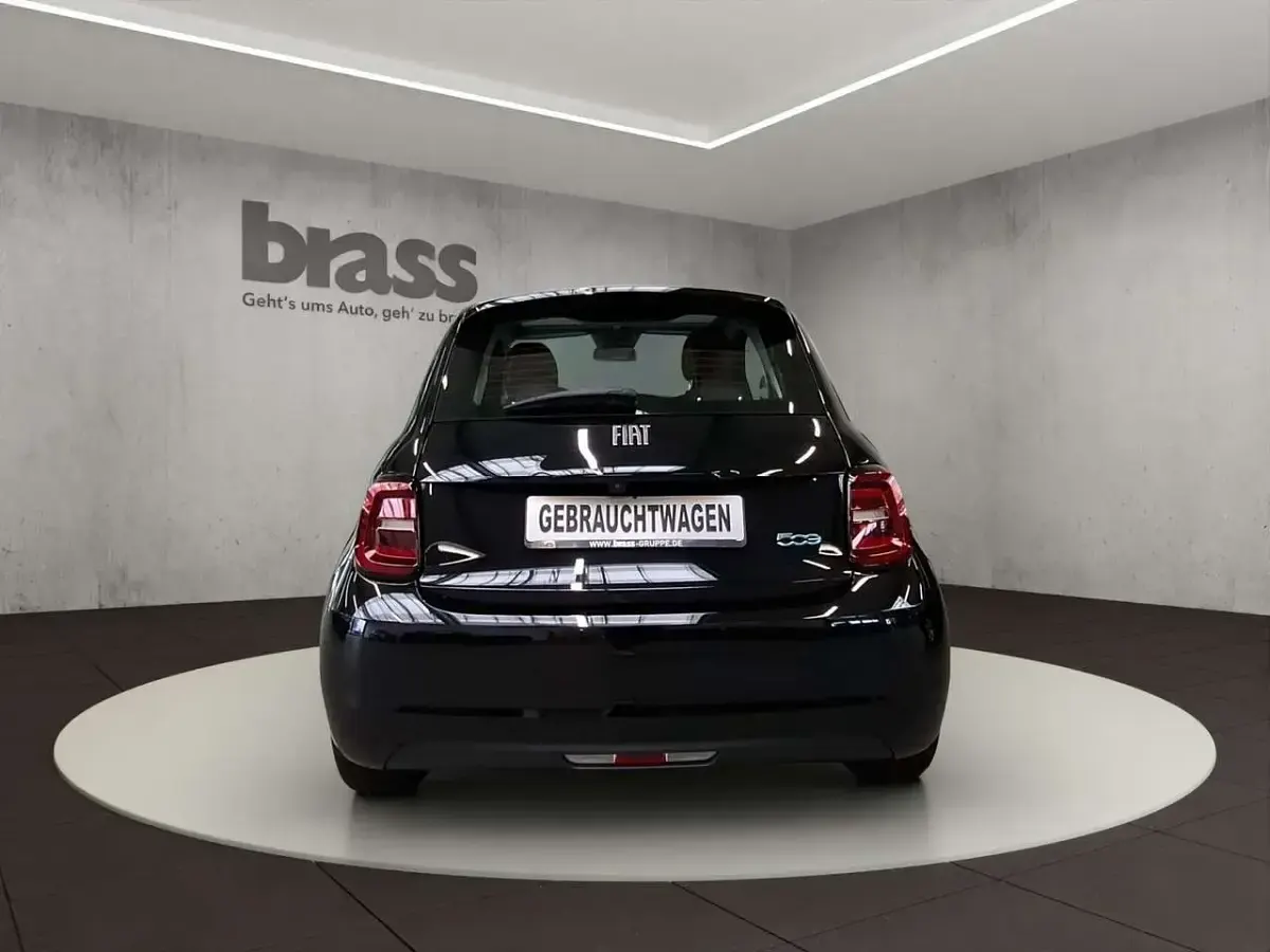 Usata Fiat 500e 42 kW (58 CV) 2022 Nero Berlina