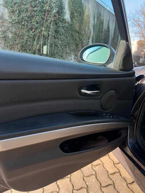 Gebraucht BMW 330 231 PS (169 kW) 2008 Silber Kombi