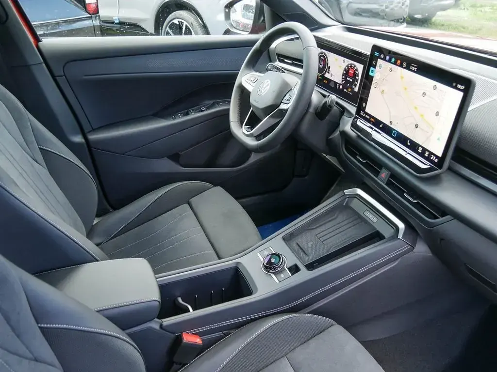 Neu VW T-Roc Style 150 PS (110 kW) 2026 Rot SUV