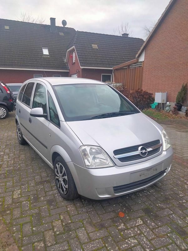 Silber Gebraucht 2003 Opel Meriva Van / Kleinbus | 2.250 € (Etwas zu teuer) - Bild 1/4