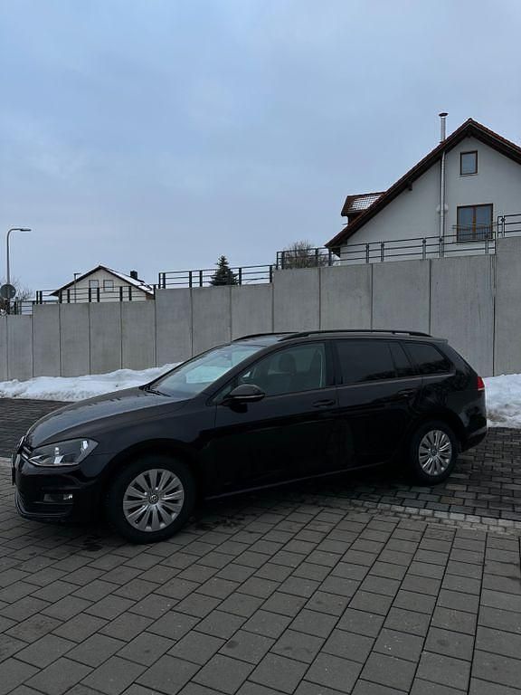 Second-hand VW Golf VII Comfortline 110 CP (80 kW) 2016 Negru Break