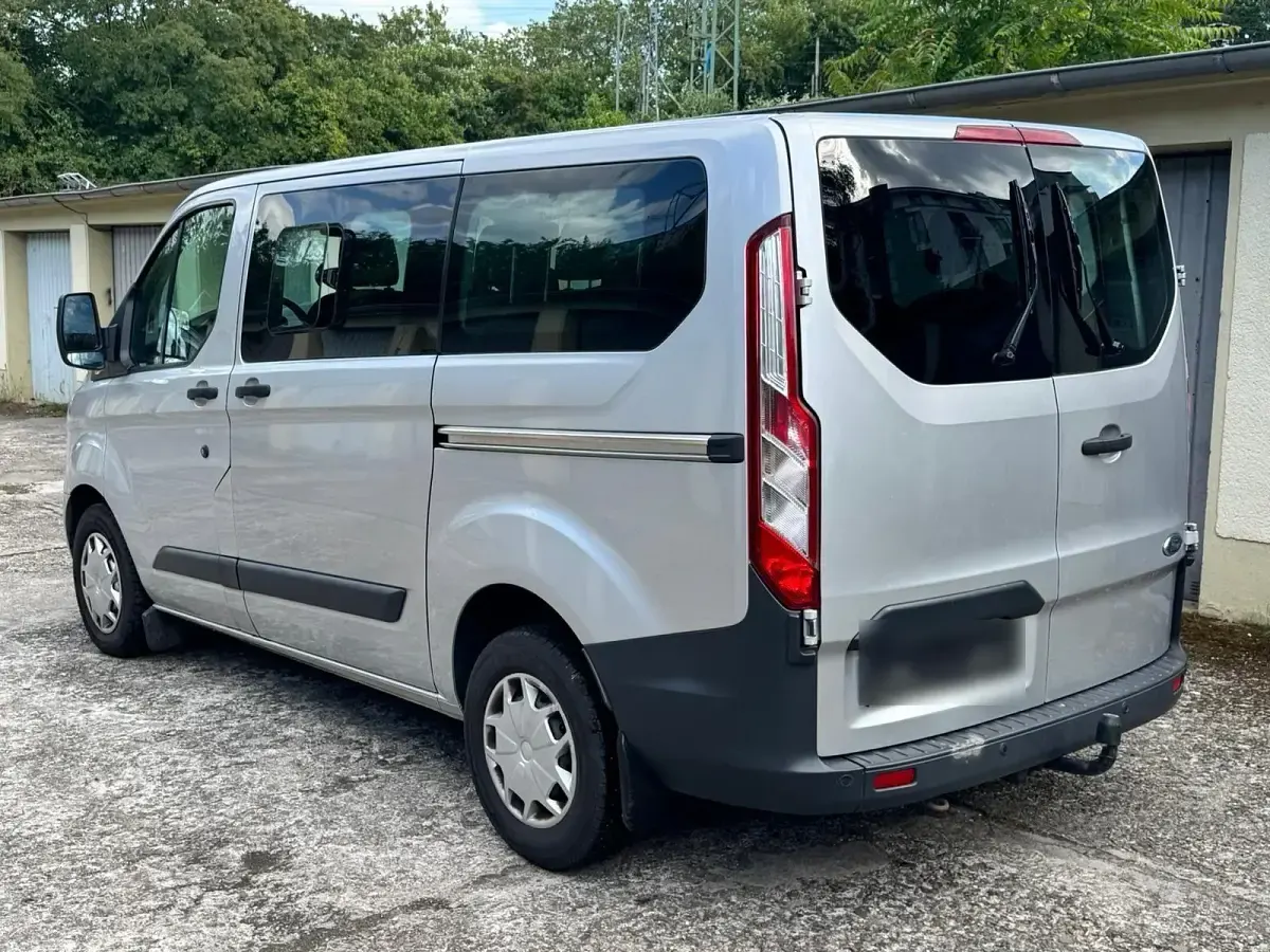 Gebraucht Ford Transit Custom 131 PS (96 kW) 2017 Silber Van / Kleinbus
