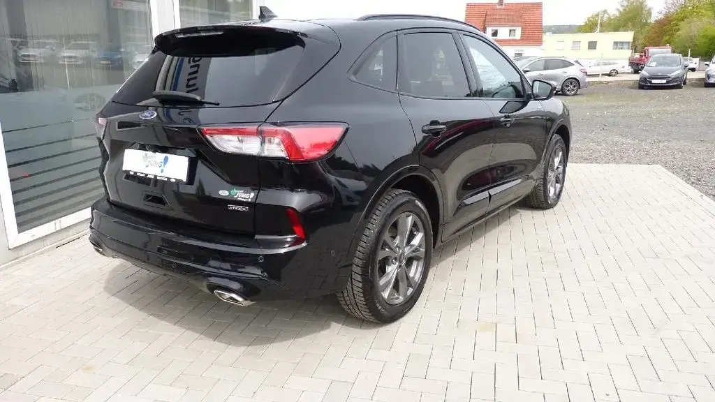 Gebraucht Ford Kuga ST-Line 152 PS (111 kW) 2022 Schwarz SUV