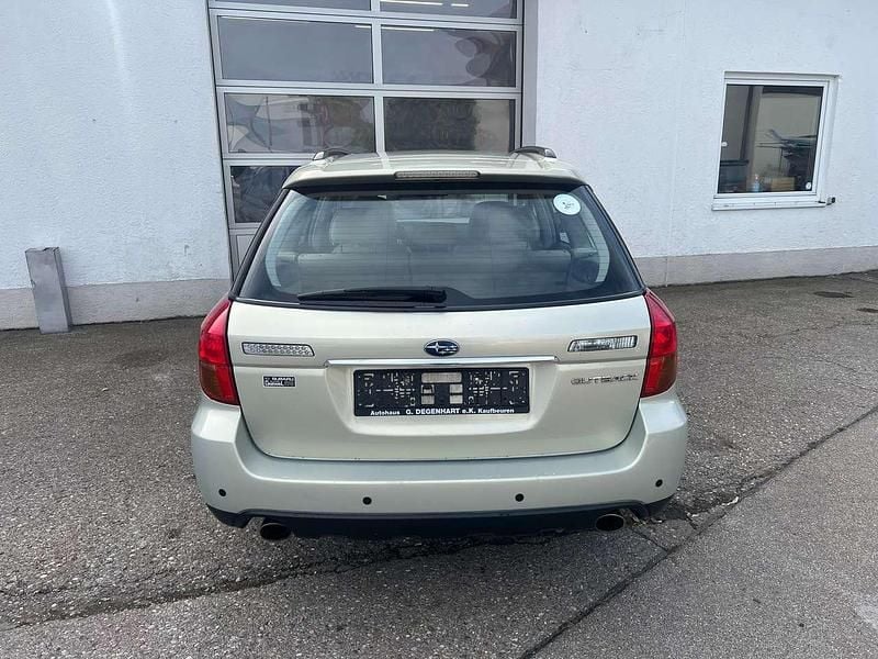 Gebraucht Subaru Outback 245 PS (180 kW) 2004 Champagne gold opal SUV