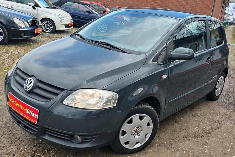 Gebraucht VW Fox Style 60 PS (44 kW) 2011 Grau Kleinwagen