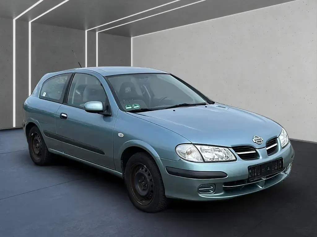 Gebraucht Nissan Almera Acenta+ 90 PS (66 kW) 2000 Grau Limousine