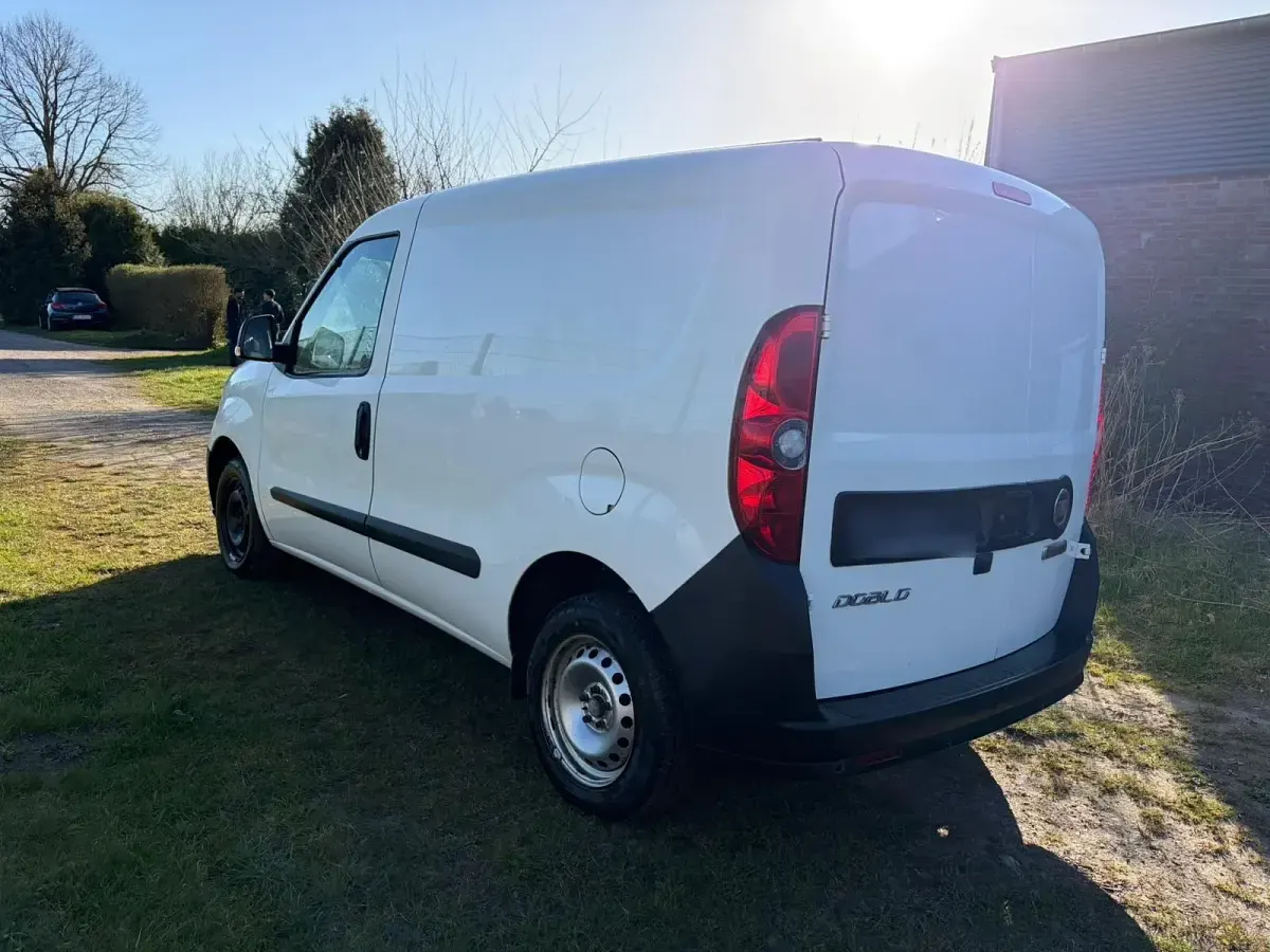 Gebraucht Fiat Doblò 101 PS (74 kW) 2021 Weiß Van / Kleinbus