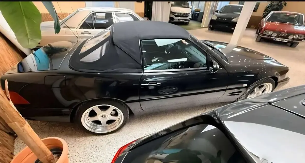 Second-hand Mercedes SL320 224 CP (164 kW) 1999 Negru Cabrio
