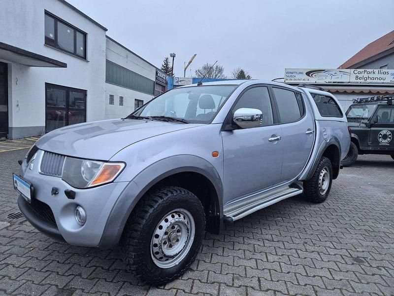 Gebraucht Mitsubishi L200 136 PS (100 kW) 2009 Silber Abholung