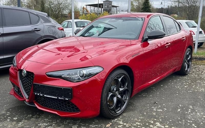 Rot Gebraucht 2023 Alfa Romeo Giulia Estrema Limousine | 52.490 € - Bild 1/4