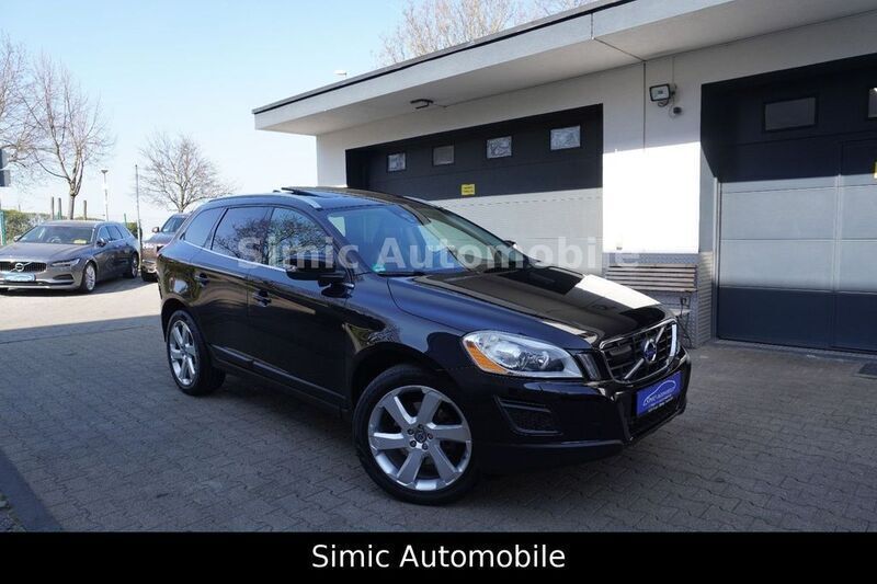 Schwarz Gebraucht 2012 Volvo XC60 Summum SUV | 11.999 € (Fairer Preis) - Bild 1/4