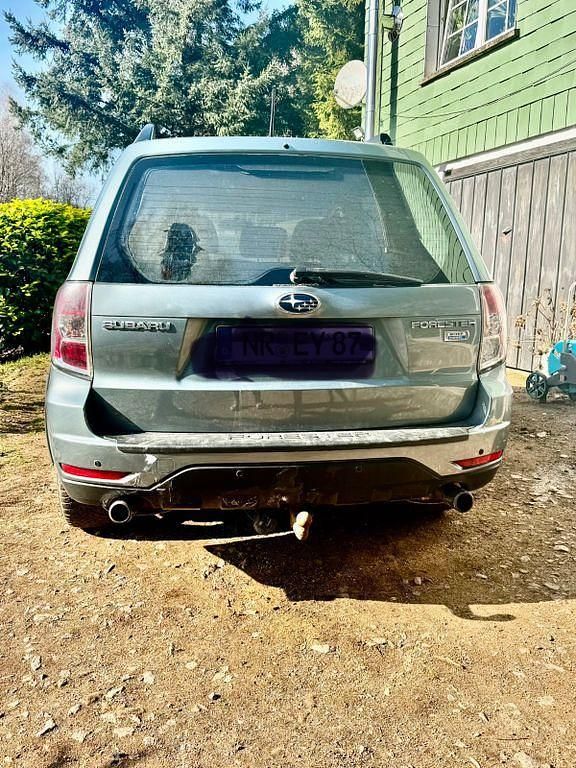 Gebraucht Subaru Forester Active 147 PS (108 kW) 2011 Grün SUV